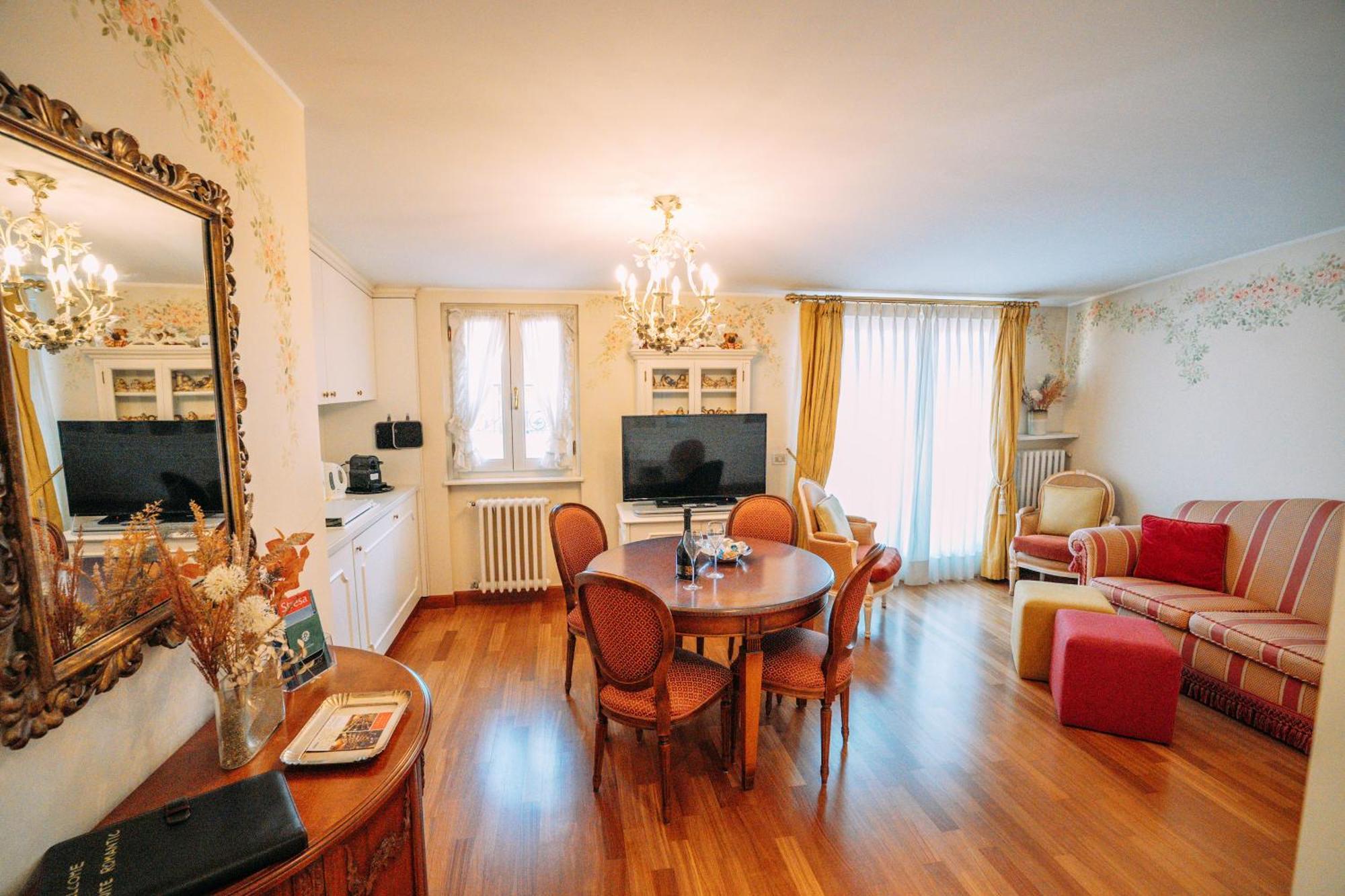 Suite Romantic Vista Lago Стреза Экстерьер фото