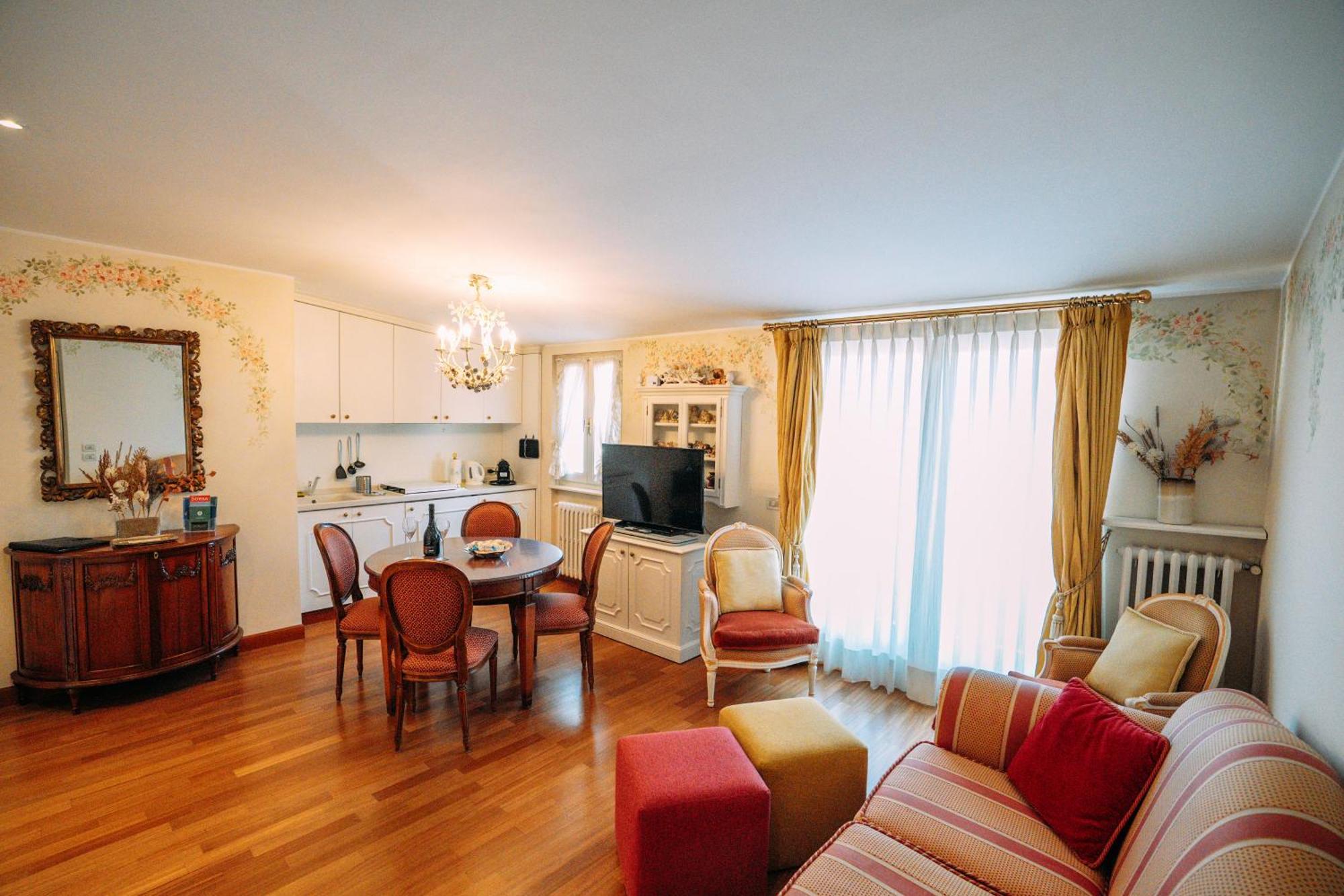 Suite Romantic Vista Lago Стреза Экстерьер фото