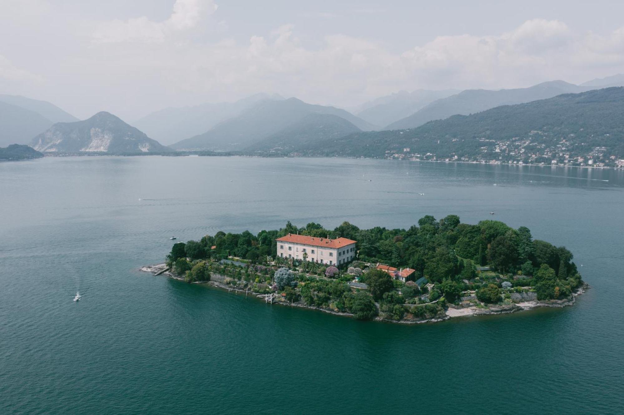 Suite Romantic Vista Lago Стреза Экстерьер фото